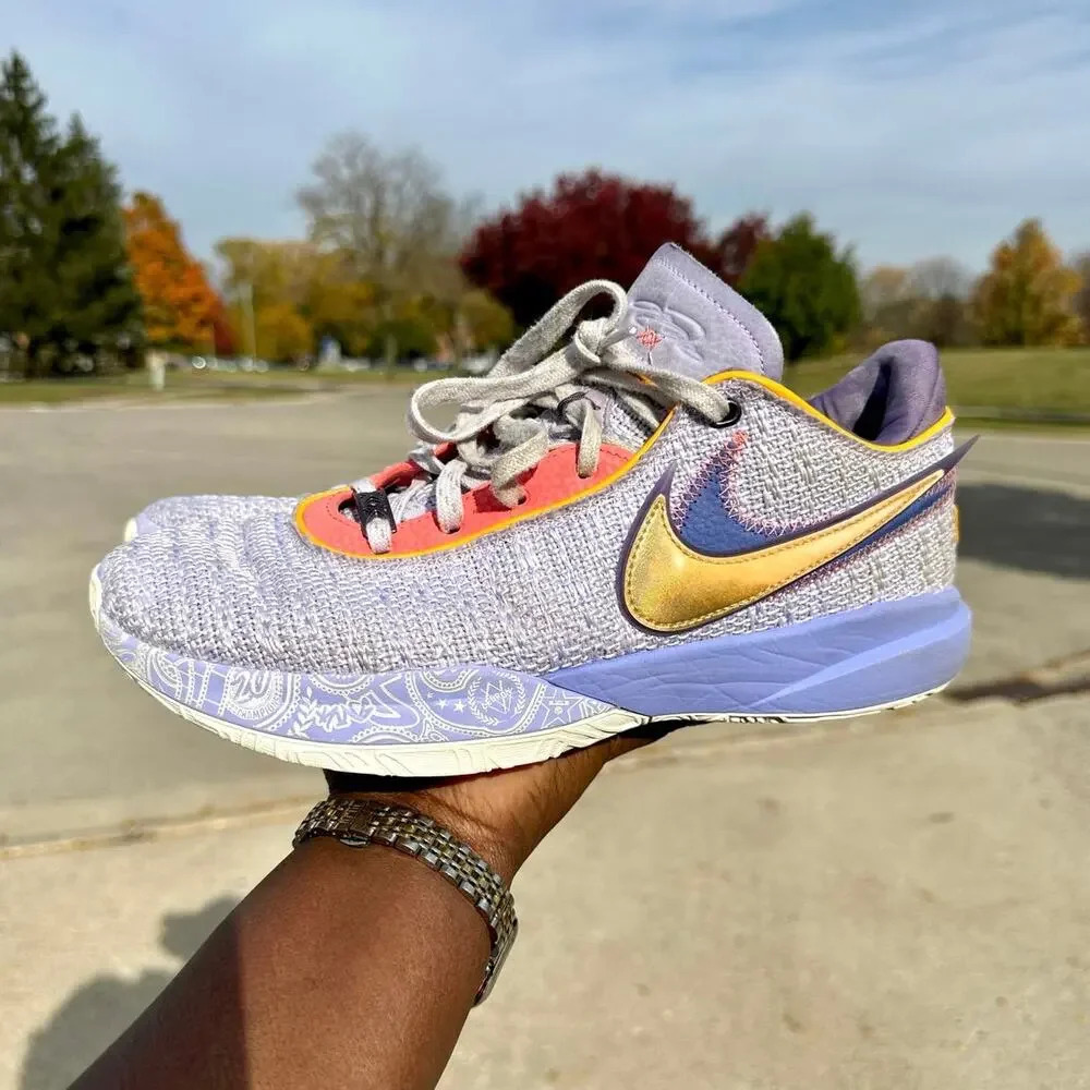 Nike Lebron 20 Violet Frost Men's Athletic Shoes Size 10 - Picture 3 of 17